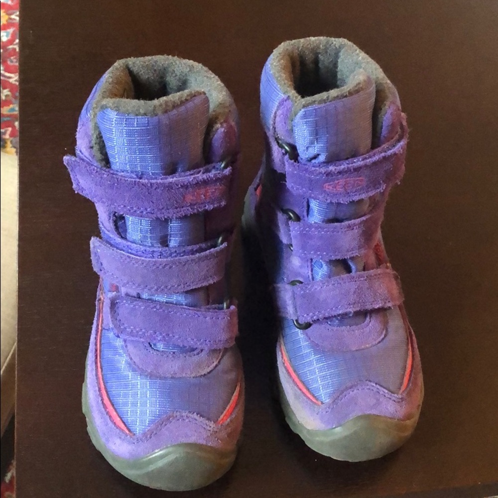 Keens waterproof winter boots size 11